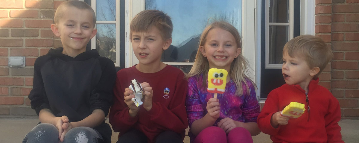 Kids eating ice cream. 